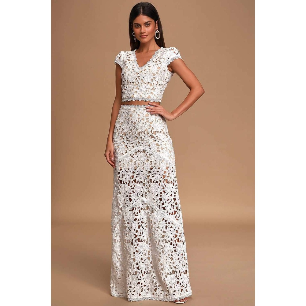 Lulu's NWT White Lace Maxi Dress